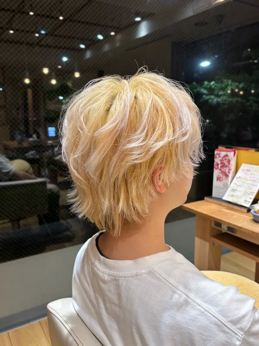 ショート カラー ブリーチ 抜きっぱなしブロンド ウルフカット ヘアカラー 全国大会出場の為 予約制限中✨東美杏のヘアスタイル