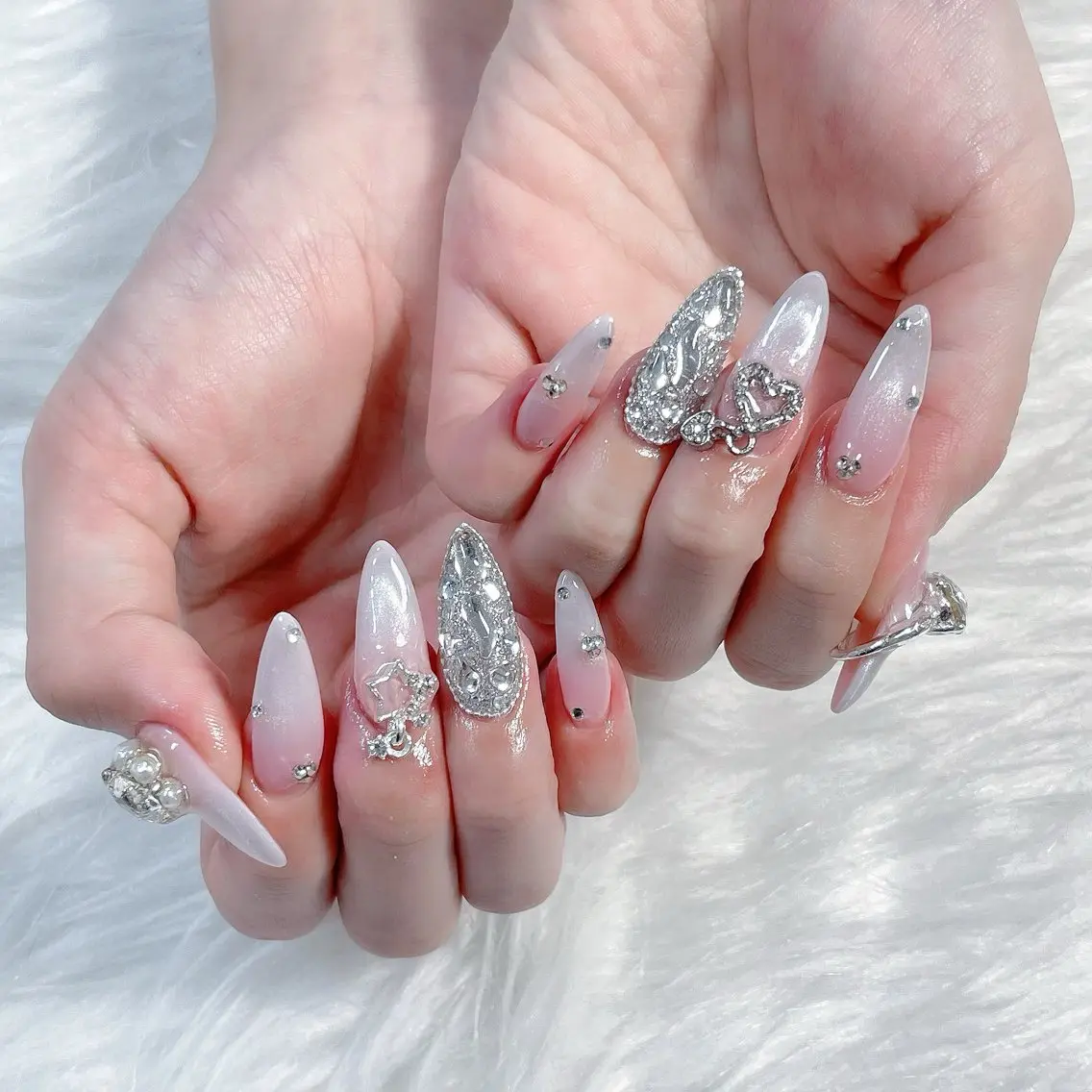 ネイル Hin Hana Nailのネイルデザイン