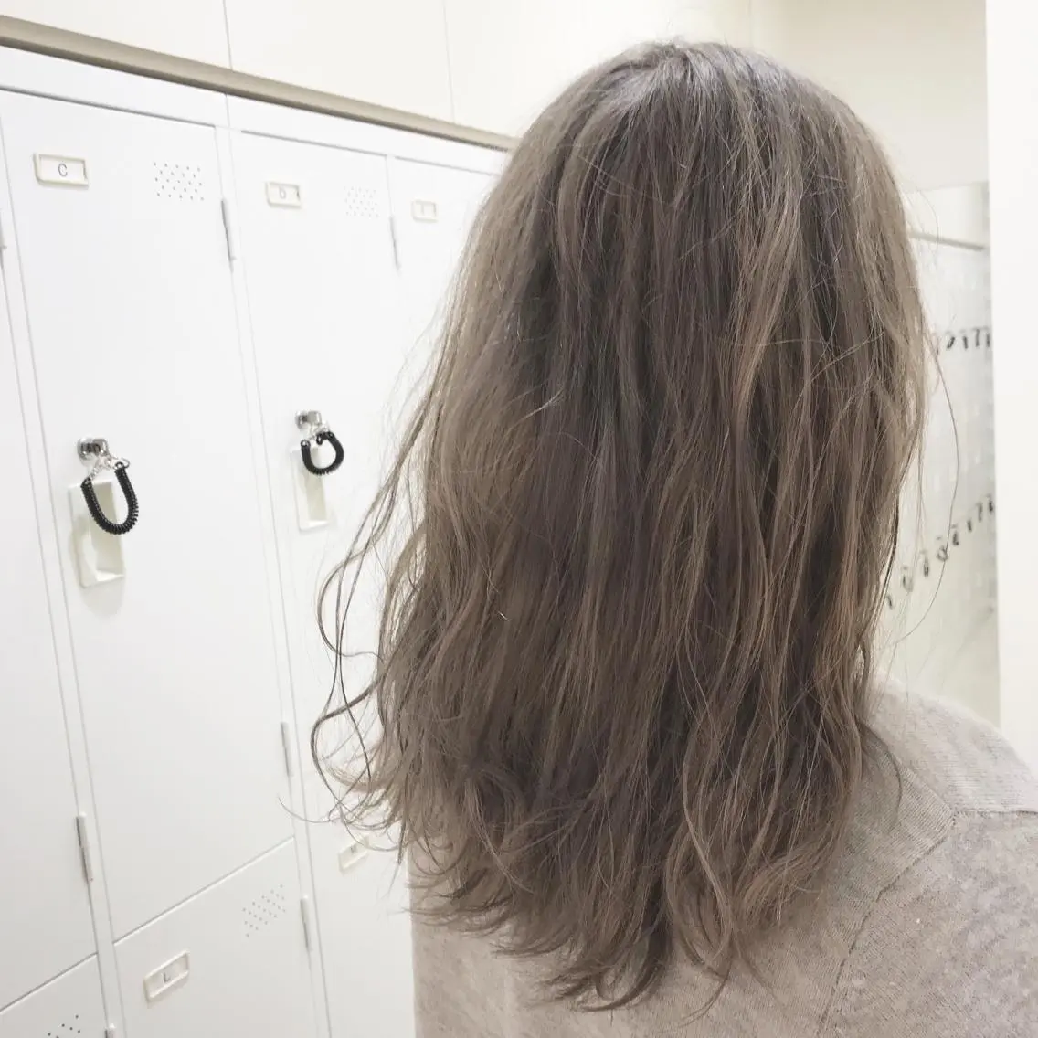 セミロング カラー 店長 大方康暉のヘアスタイル