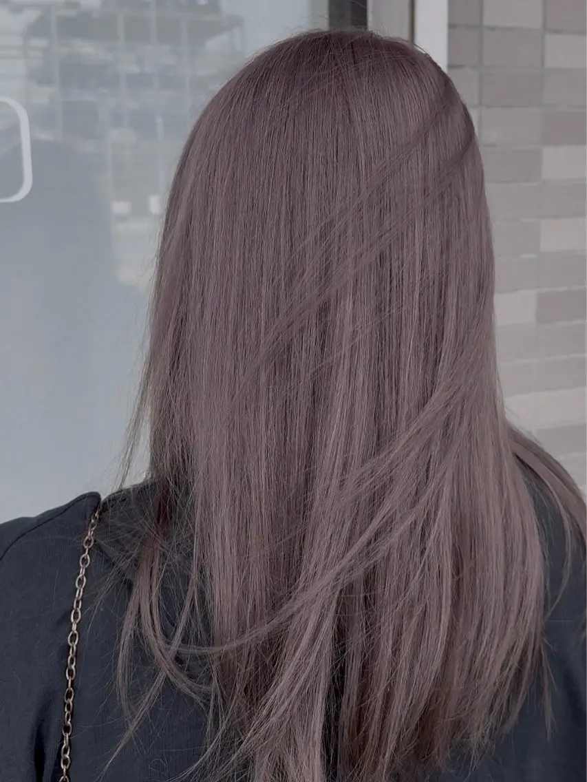 ロング カラー ヘアカラー トリートメント TOIRO ARISAのヘアスタイル