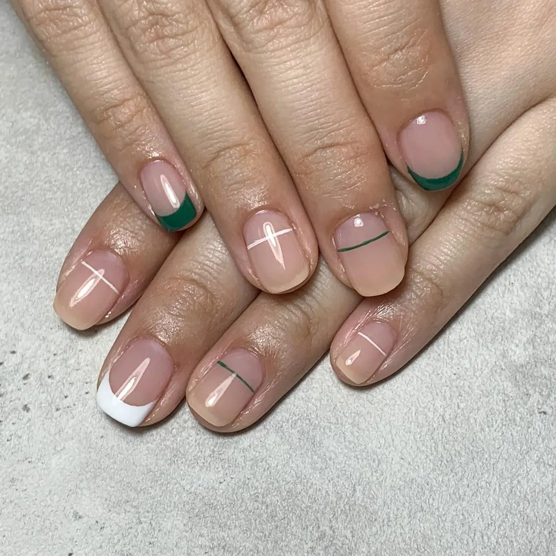 ネイル ジェルネイル FIORITURA aiのネイルデザイン