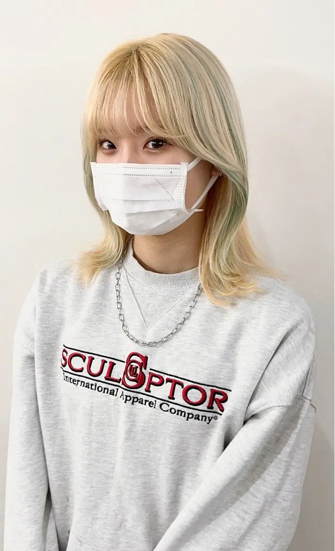 ミディアム カラー デザインカラー miyu✂︎Lien カットモデル募集中のヘアスタイル