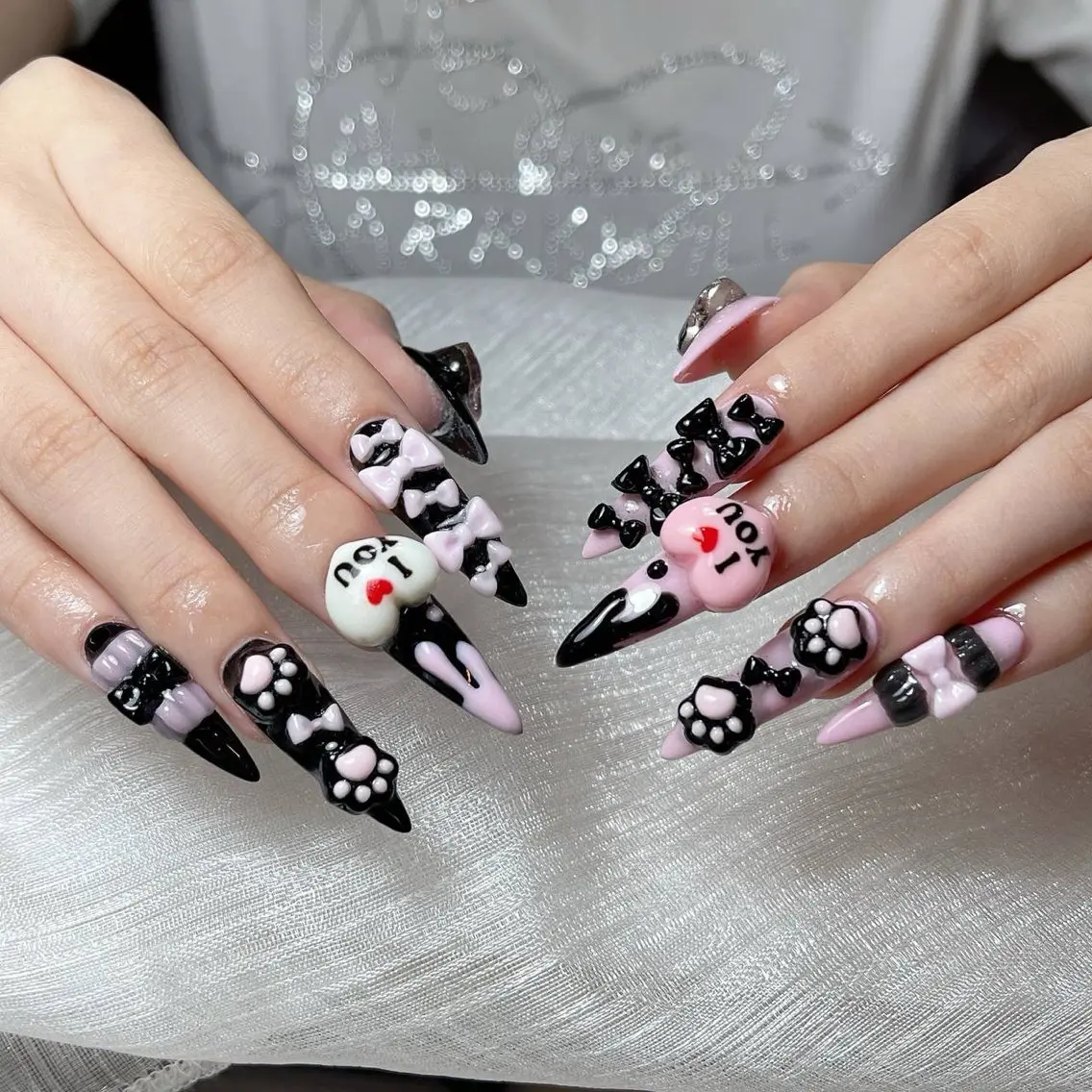 ネイル チークネイル クリアネイル ガーリー キラキラネイル 韓国ネイル Ume Nail Studioのネイルデザイン