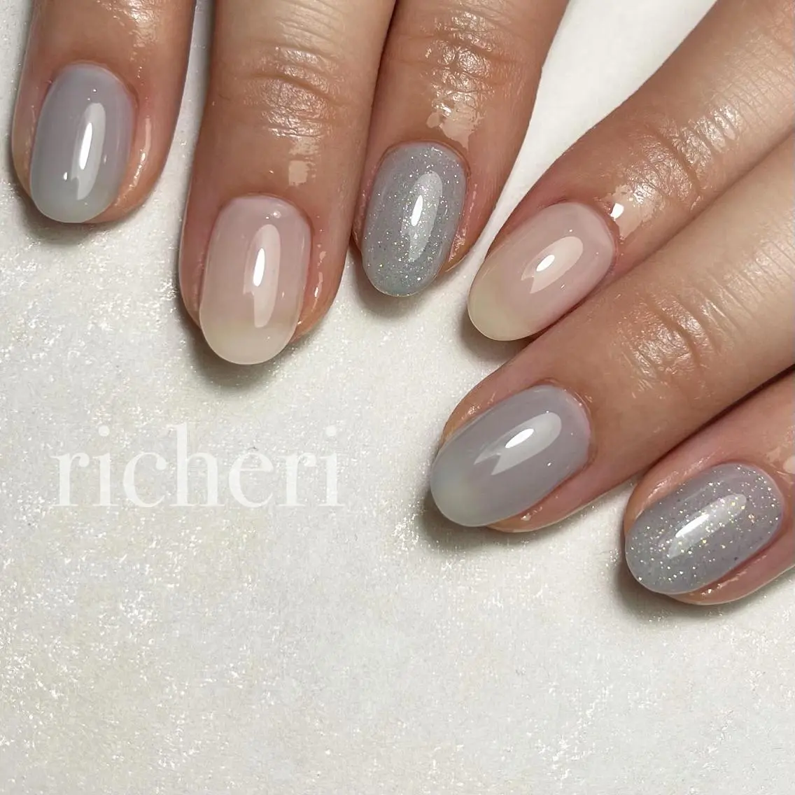 ミディアム ネイル 韓国風ヘア アートネイル フラッシュネイル フレンチネイル ジェルネイル ハンドネイル richeri beautyのネイルデザイン