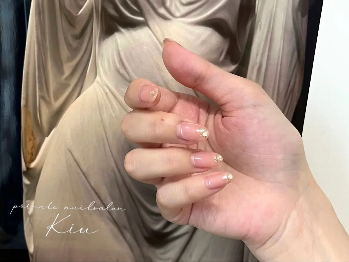ネイル ジェルネイル ミラーネイル ニュアンスネイル オフィスネイル ショートネイル kiu nailsalonのネイルデザイン