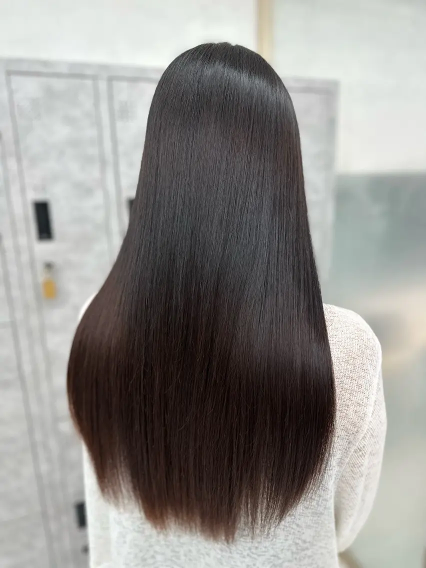 ロング カラー パーマ 縮毛矯正 ストレートパーマ ヘアカラー トリートメント ゆな/髪質改善 ・透明感カラー🎀のヘアスタイル