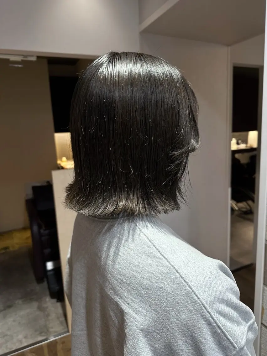 ミディアム カラー カット ヘアカラー トリートメント 塩澤 榛奈のヘアスタイル