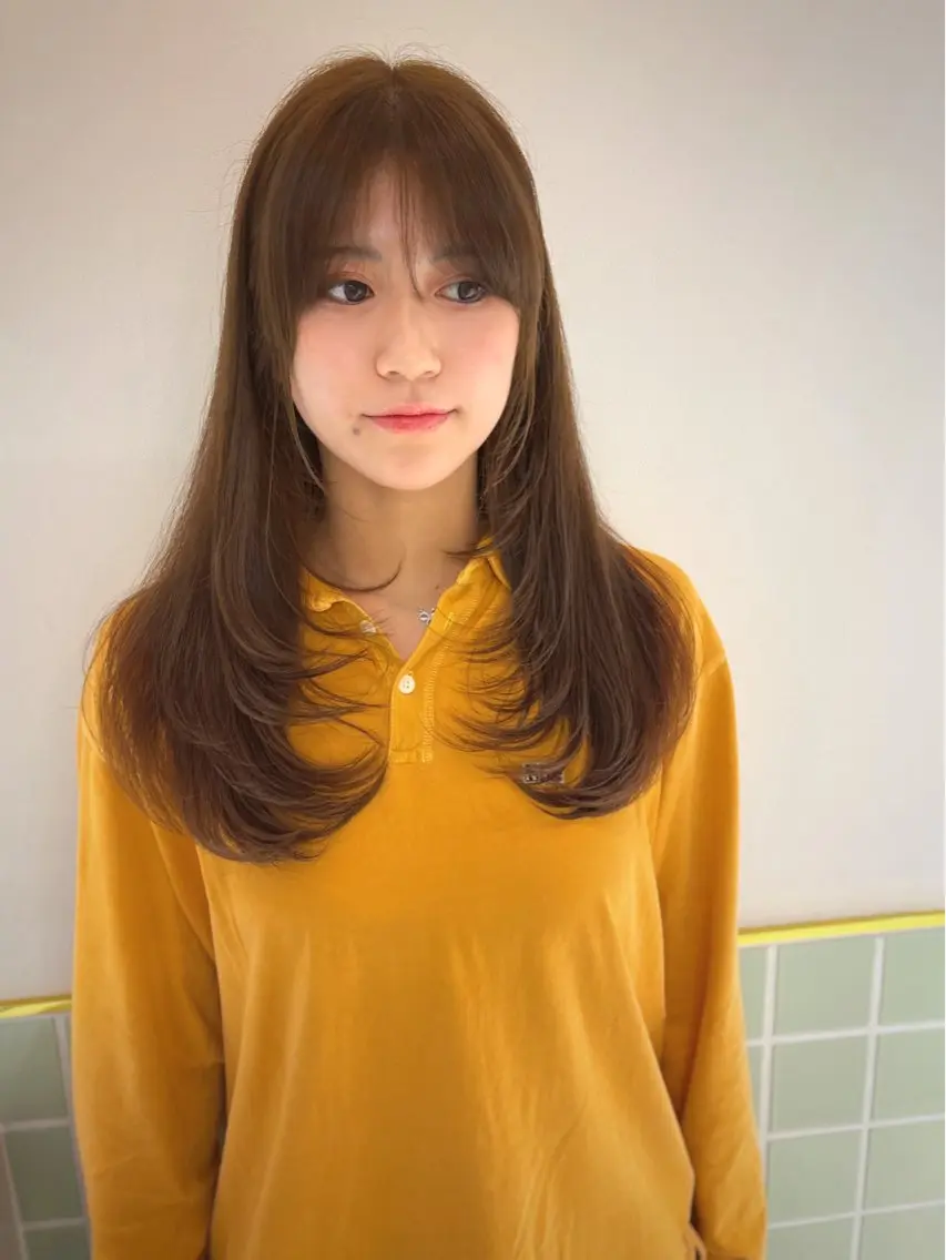 セミロング カラー ヘアアレンジ ブリーチ 透明感カラー ブリーチなしカラー くびれヘア 顔まわりレイヤー カット ヘアカラー トリートメント ヘッドスパ ヘアセット 2ヶ月も綺麗に /星野六三四のヘアスタイル
