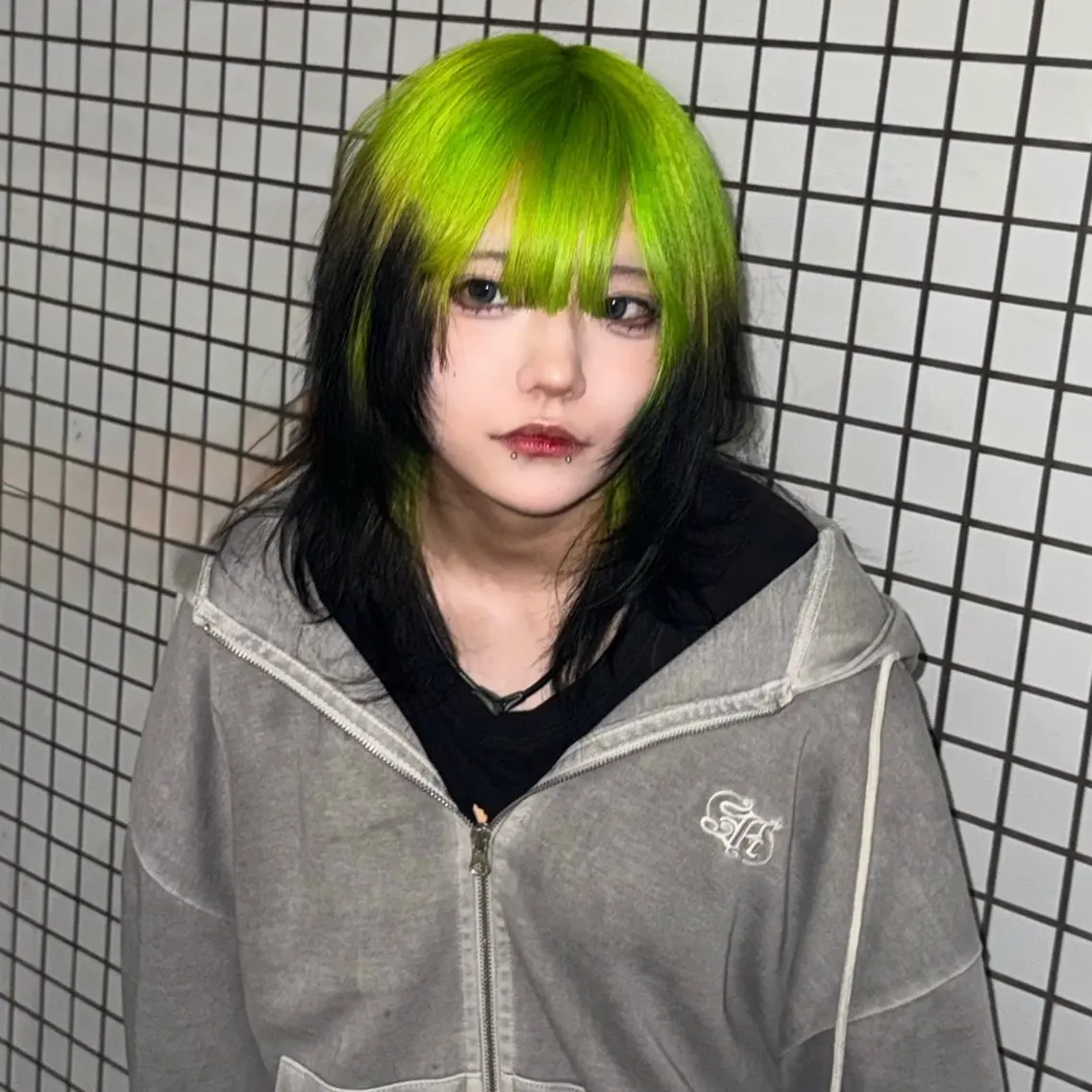 ミディアム 西﨑 旺太のヘアスタイル