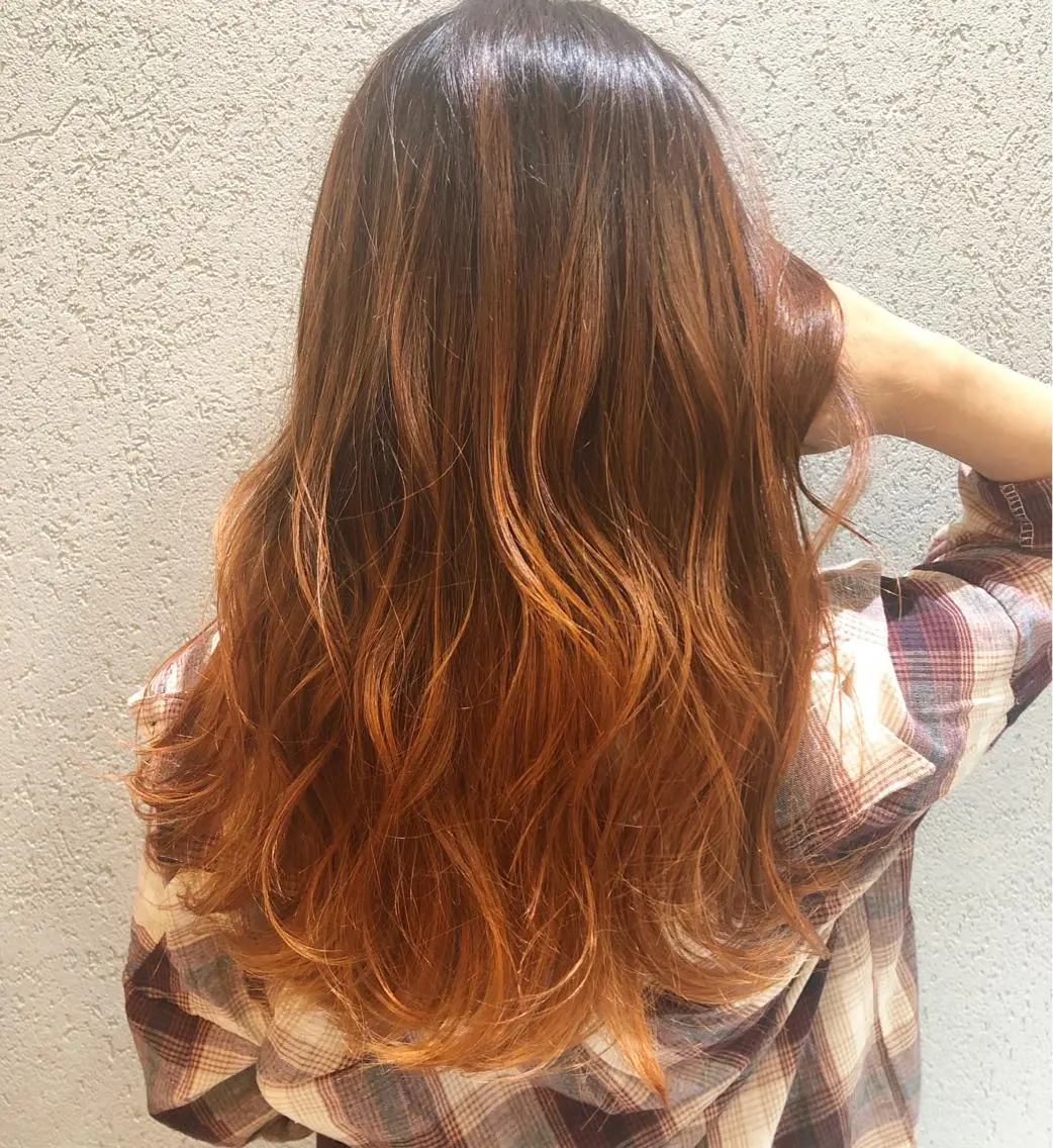 ロング レイヤーカット AKANE 【zina新宿】のヘアスタイル