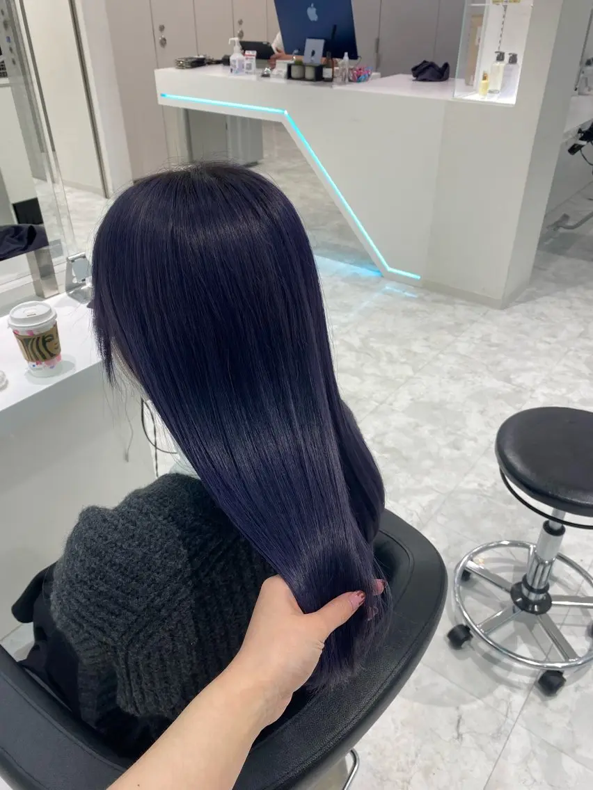 セミロング カラー ブルーカラー ネイビーカラー ラベンダー💜 グレージュ🩶のヘアスタイル