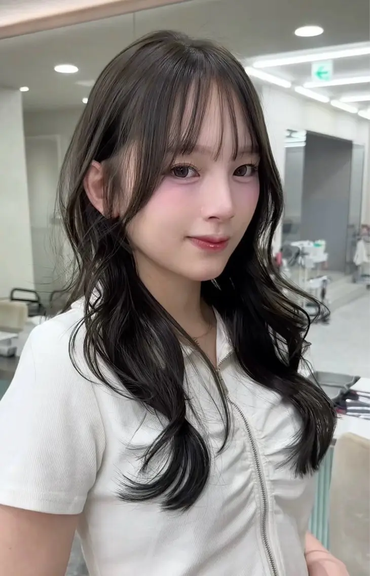 セミロング 顔周りカット 髪質改善 韓国風ヘア レイヤーカット カット Lond mare 🦋ayana🦋のヘアスタイル