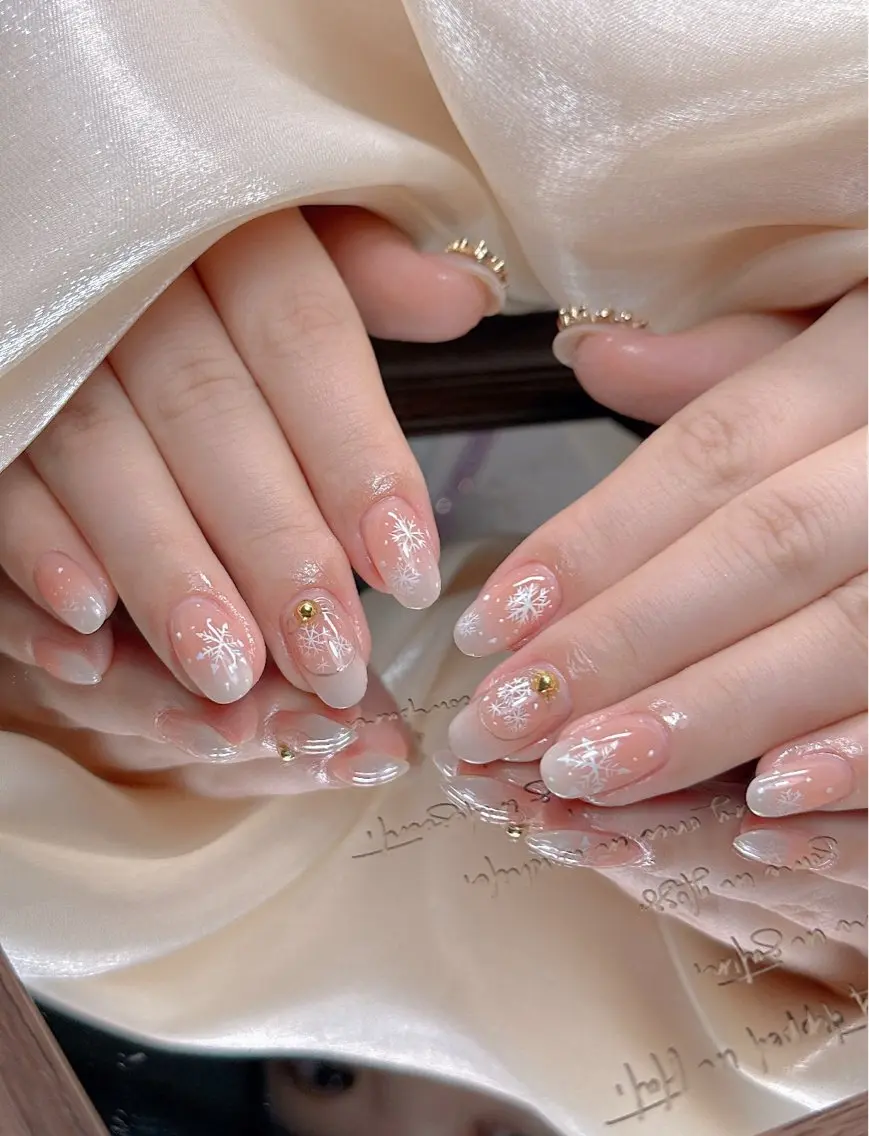 ネイル アートネイル べっ甲ネイル チークネイル 長さ出し フラッシュネイル ハンドネイル ハンドケア For you. Nail Salonのネイルデザイン