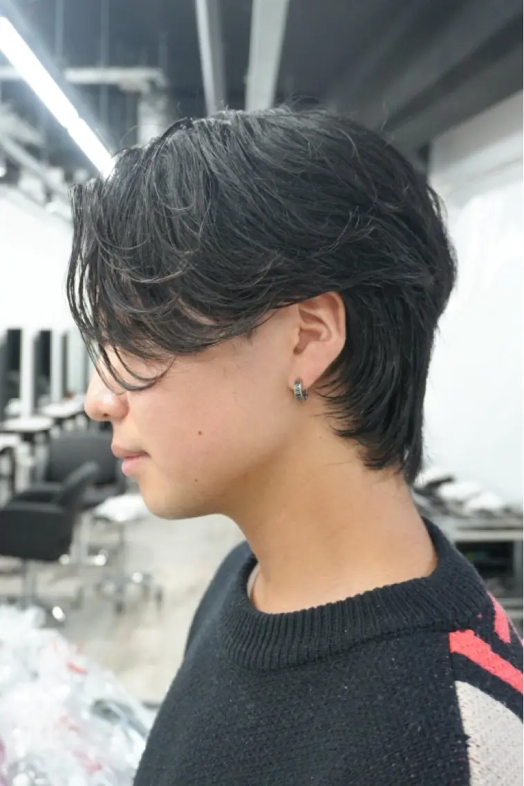 メンズ センターパート メンズウルフカット ウルフカット カット パーマ 湖城 恵吾のヘアスタイル