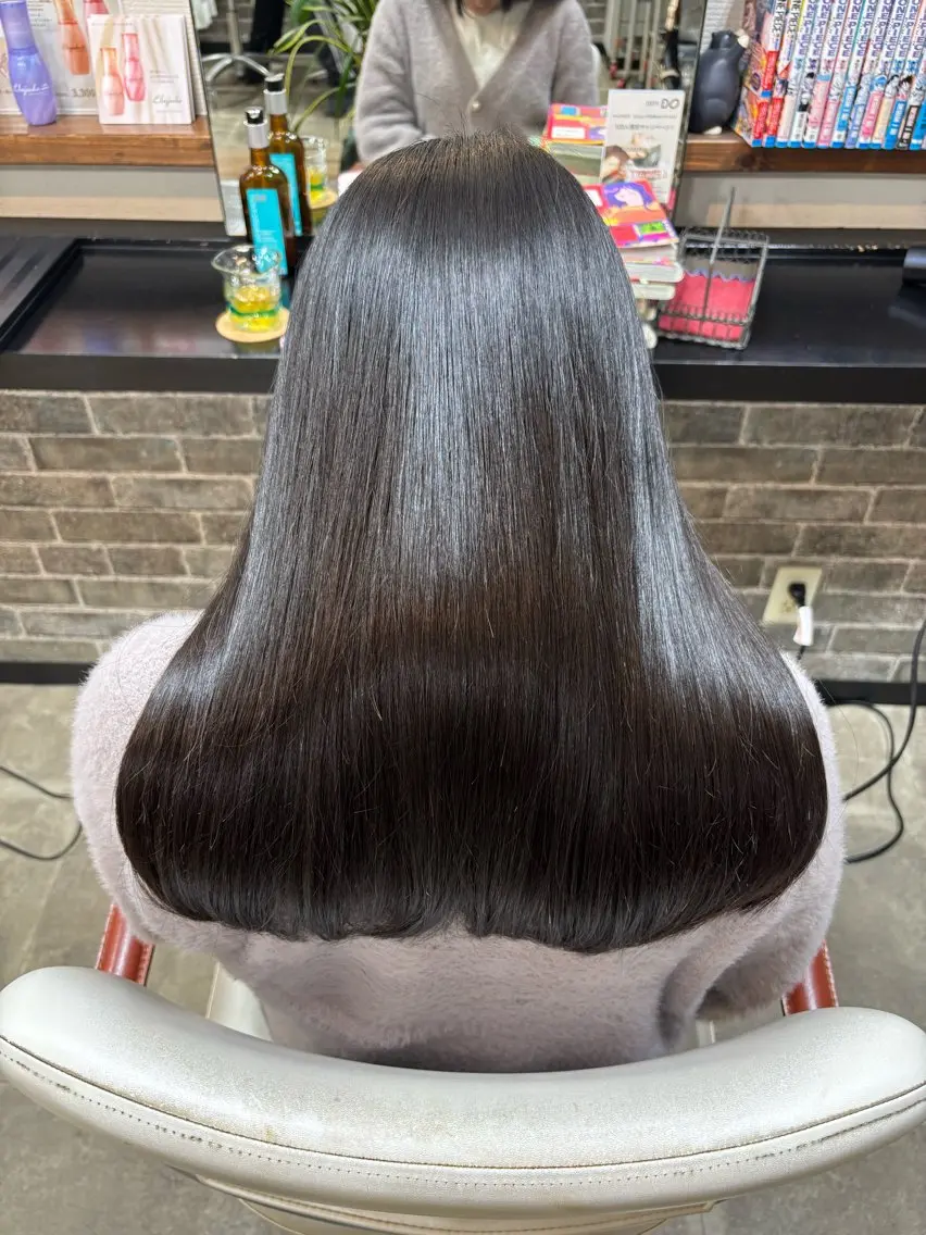 ロング パーマ ヘアアレンジ カット 縮毛矯正 イツキ🌕デザインカ ラー🥨髪質改善🫧のヘアスタイル