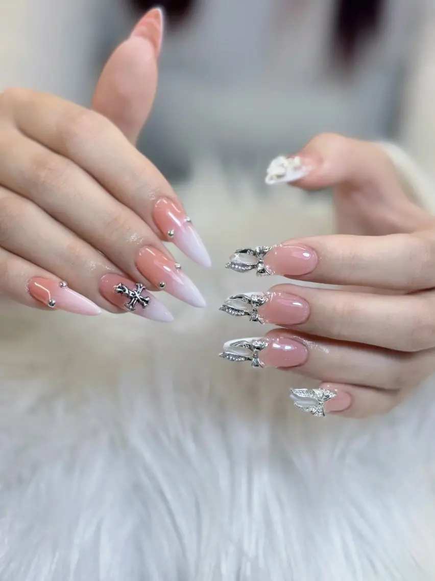 ネイル フレンチネイル ハート 韓国ネイル レース ニュアンスネイル ボニー Coco nailのネイルデザイン