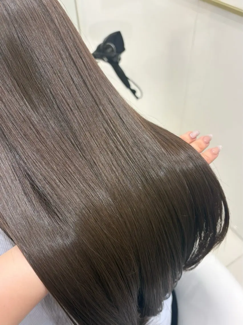 ワンカラー🎀2種類の最高級色落ち処理剤付き！+選べるトリートメント🩰(シャンプーブロー込み)の写真