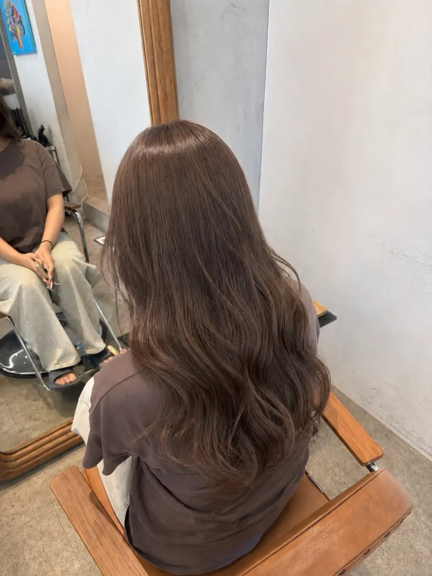 ロング カラー ベージュカラー 透明感カラー オリーブベージュ ヘアカラー トリートメント karin 🫧のヘアスタイル