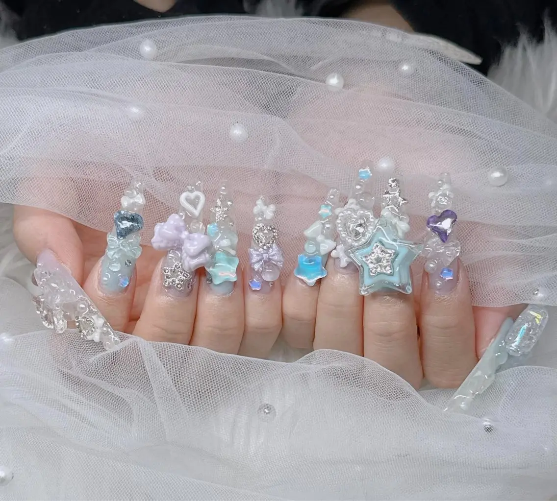 ネイル Lee Nailsのネイルデザイン