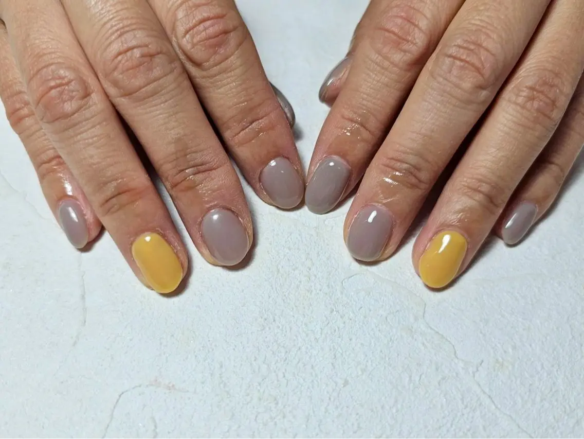 ネイル オーロラネイル フットネイル フレンチネイル ジェルネイル マグネットネイル ハンドネイル mogunail &blowのネイルデザイン