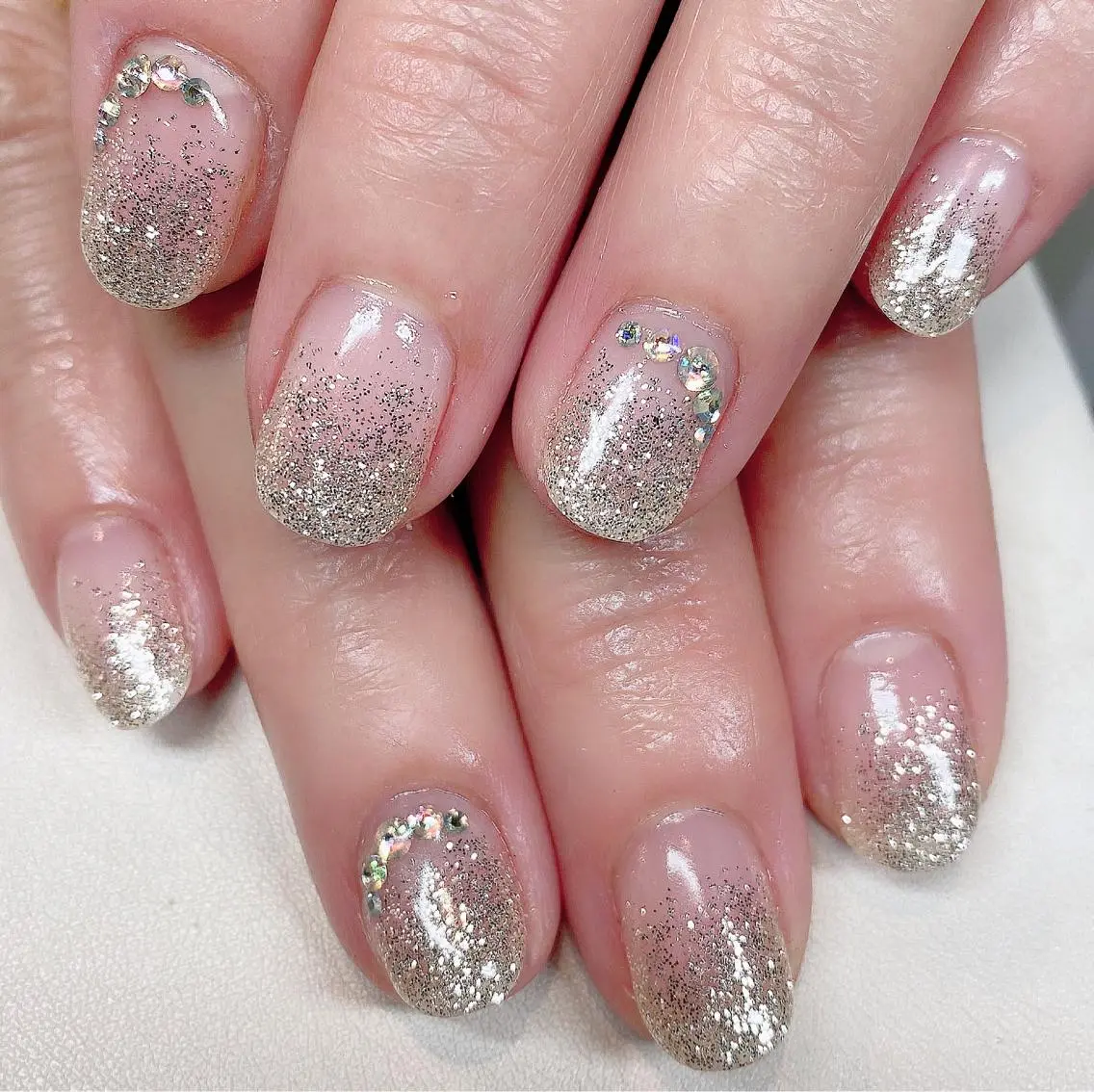 ネイル ニュアンスネイル🌈 MYU Nailsのネイルデザイン