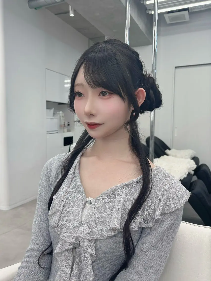 ヘアアレンジ ヘアセット あやかＩ透明感 赤み消しカラーのヘアスタイル