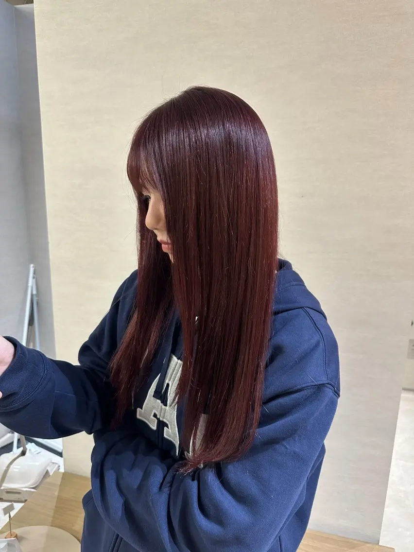 ロング 梅田🩵/透明感 花音のヘアスタイル