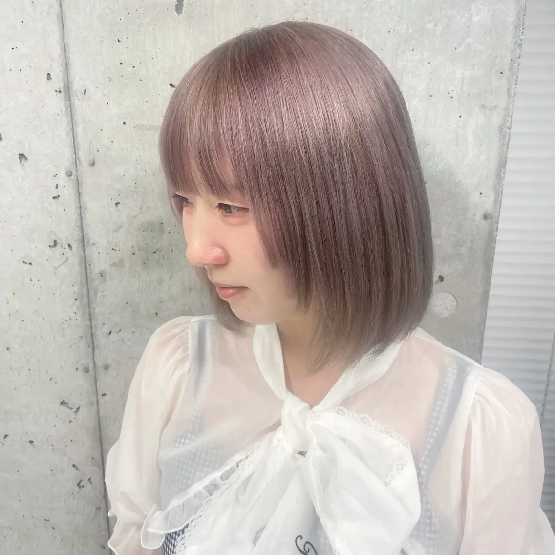 ミディアム カラー ラベンダーカラー yuzuna ハイトーン 天神のヘアスタイル