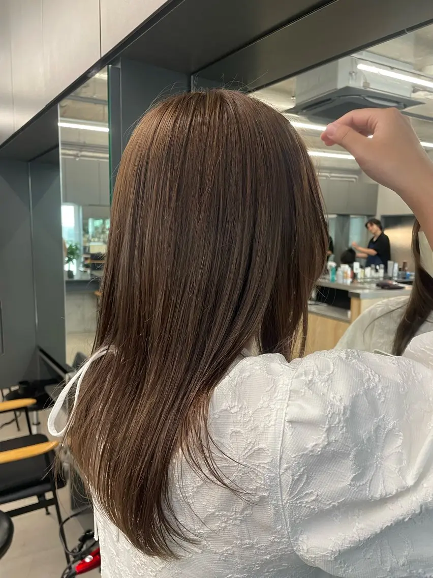 セミロング カラー 小澤 わかなのヘアスタイル
