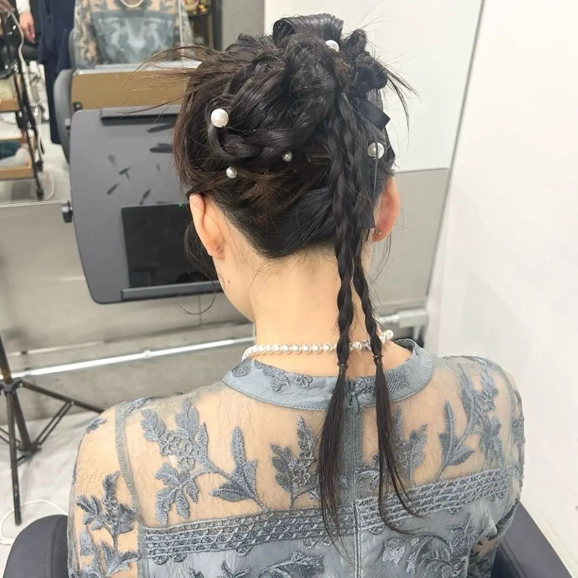 ミディアム ヘアアレンジ ヘアセット Acchon/心斎橋 💚ダブルカラーのヘアスタイル