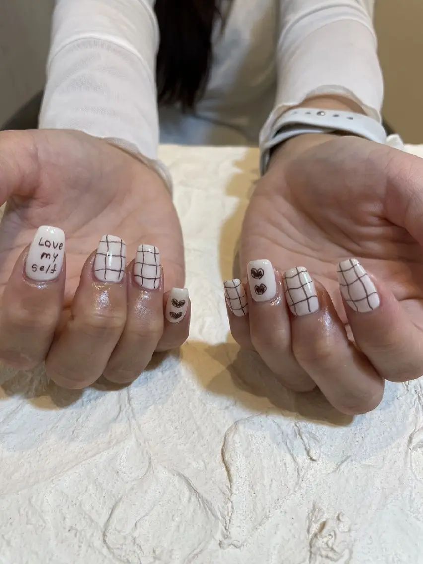 ネイル ネイルスクール byCharmeのネイルデザイン
