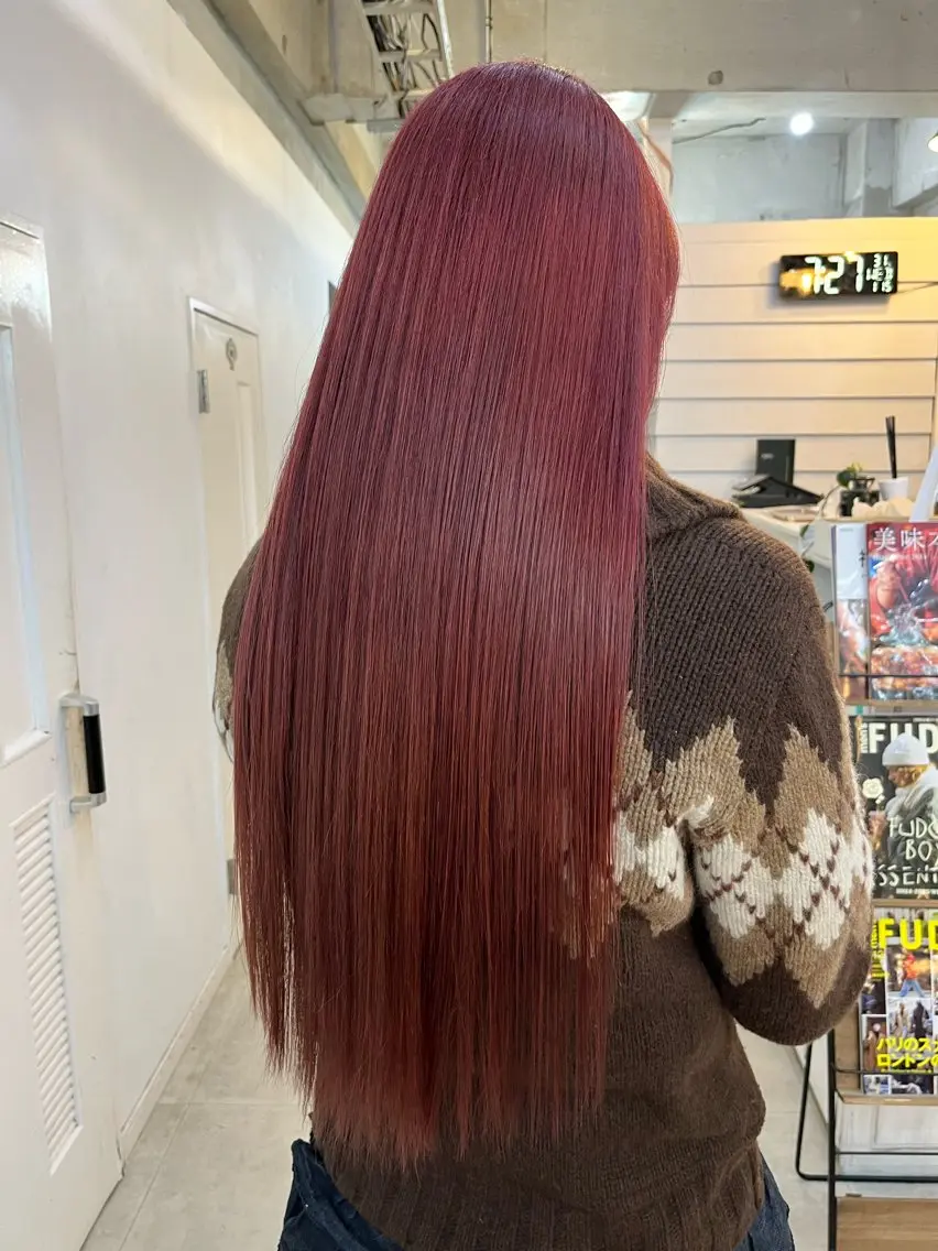 ロング カラー ピンクカラー ヘアカラー トリートメント ブリーチ有無Wカラー メンズパーマ大成のヘアスタイル