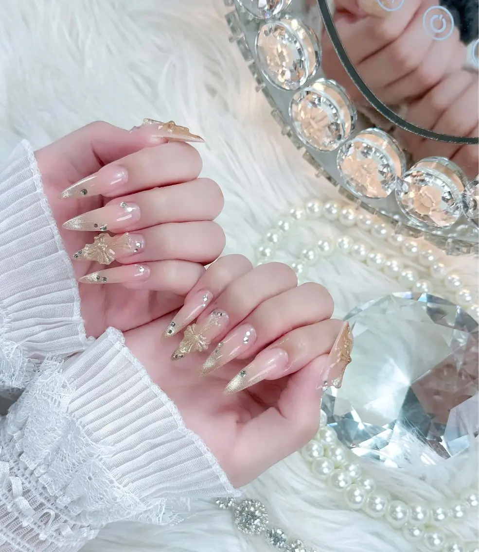 ネイル チークネイル フラッシュネイル フレンチネイル ジェルネイル ガラスフレンチ ハンドネイル ハンドケア Yumi chan Novaのネイルデザイン
