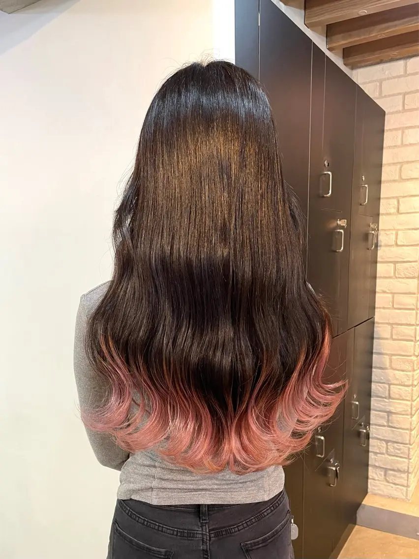 ロング ヘアカラー 横山 奈央のヘアスタイル