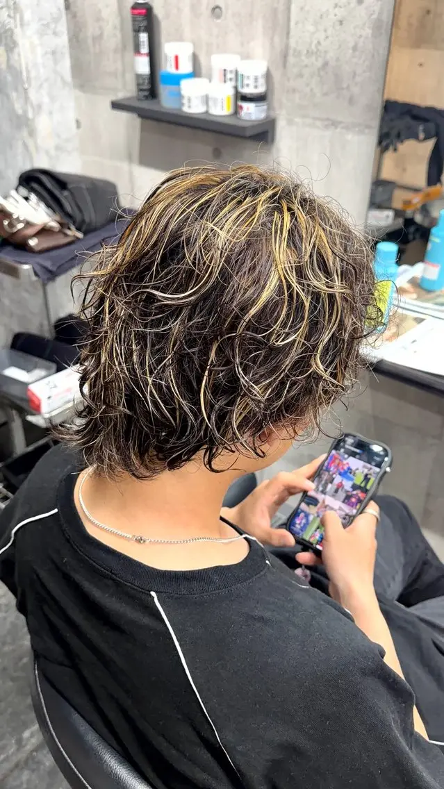 ミディアム カラー ミディアムパーマ ハイライトカラー ハイライト Kyosuke/コワ ファースト長崎2ndのヘアスタイル