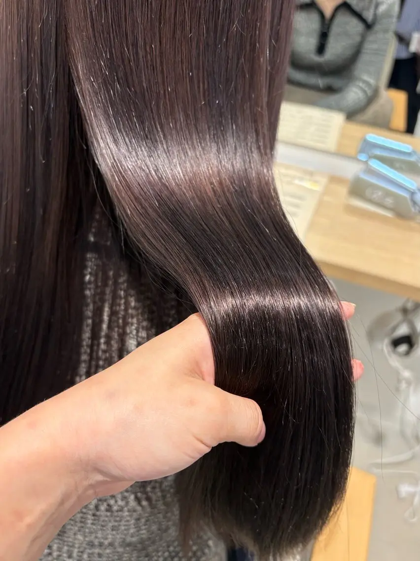 【カラーしながら持続力のあるトリートメントができるメニューしっとりサラサラに🫶🏻💗】カット➕髪質改善ケアカラー🦄の写真