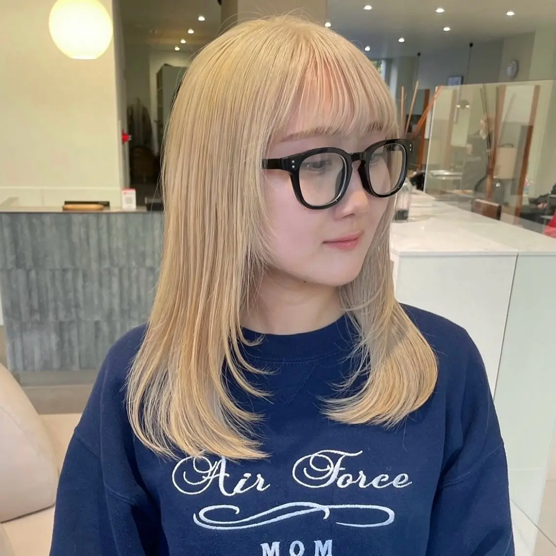 セミロング カラー ベージュカラー ブロンド 透明感カラー ダブルカラー ヘアカラー トリートメント ☪️ブリーチ特化施術 /レイヤー🪽aiのヘアスタイル