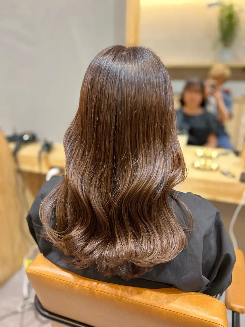 セミロング カラー ブラウンカラー 透明感カラー レイヤーカット 神戸ボブ✂️ ioe三宮/田 伸佳のヘアスタイル