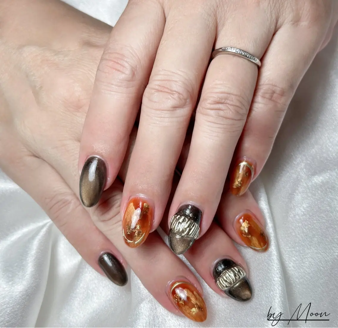 ネイル べっ甲ネイル Moon Nailsのネイルデザイン