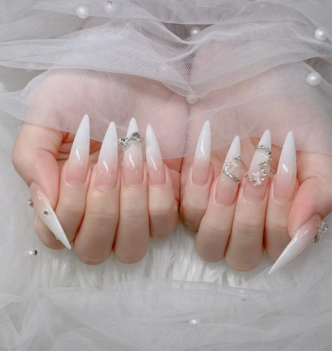 ネイル Lee Nailsのネイルデザイン