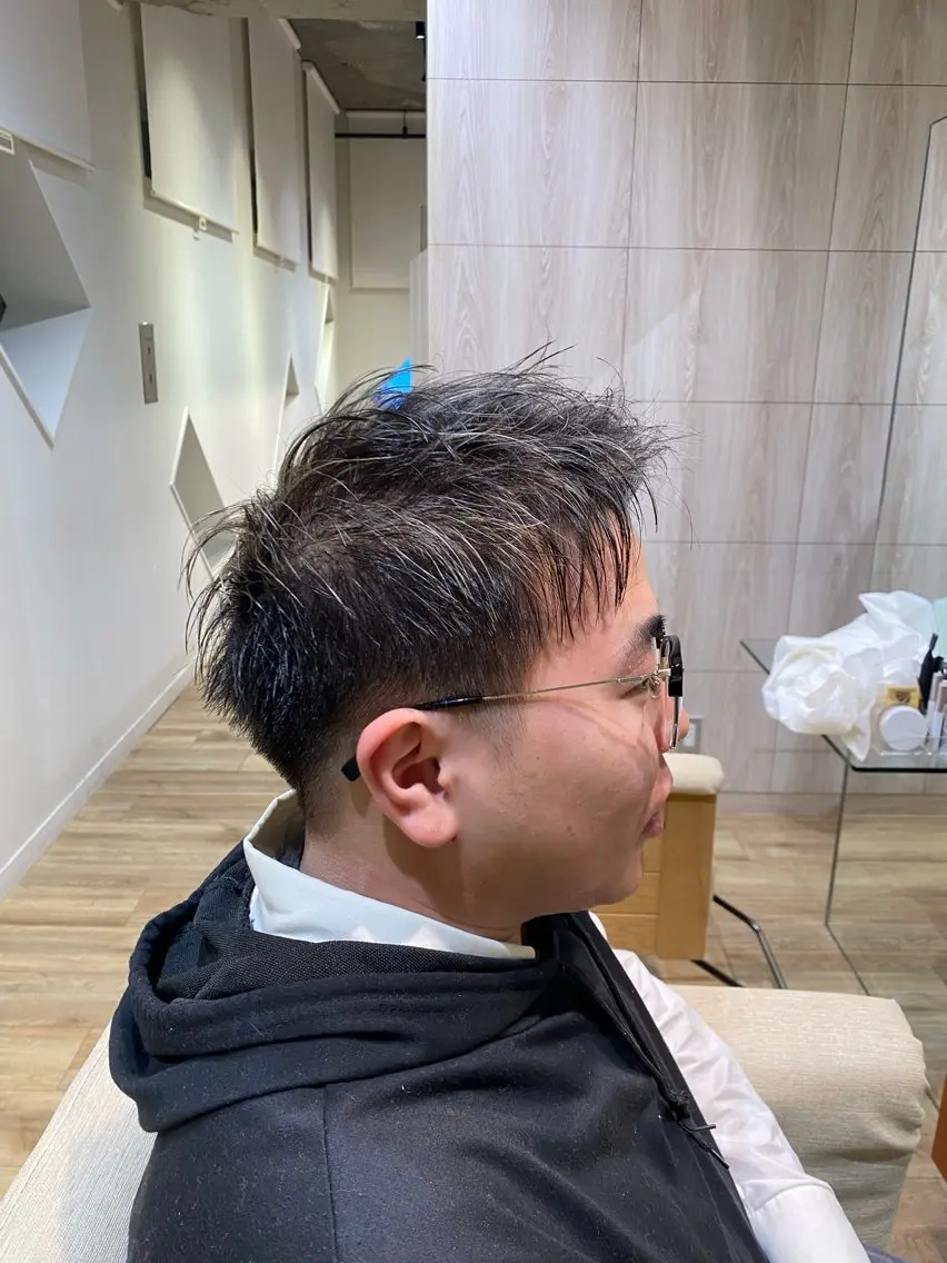 メンズ メンズハイライト 乙骨 進之介のヘアスタイル