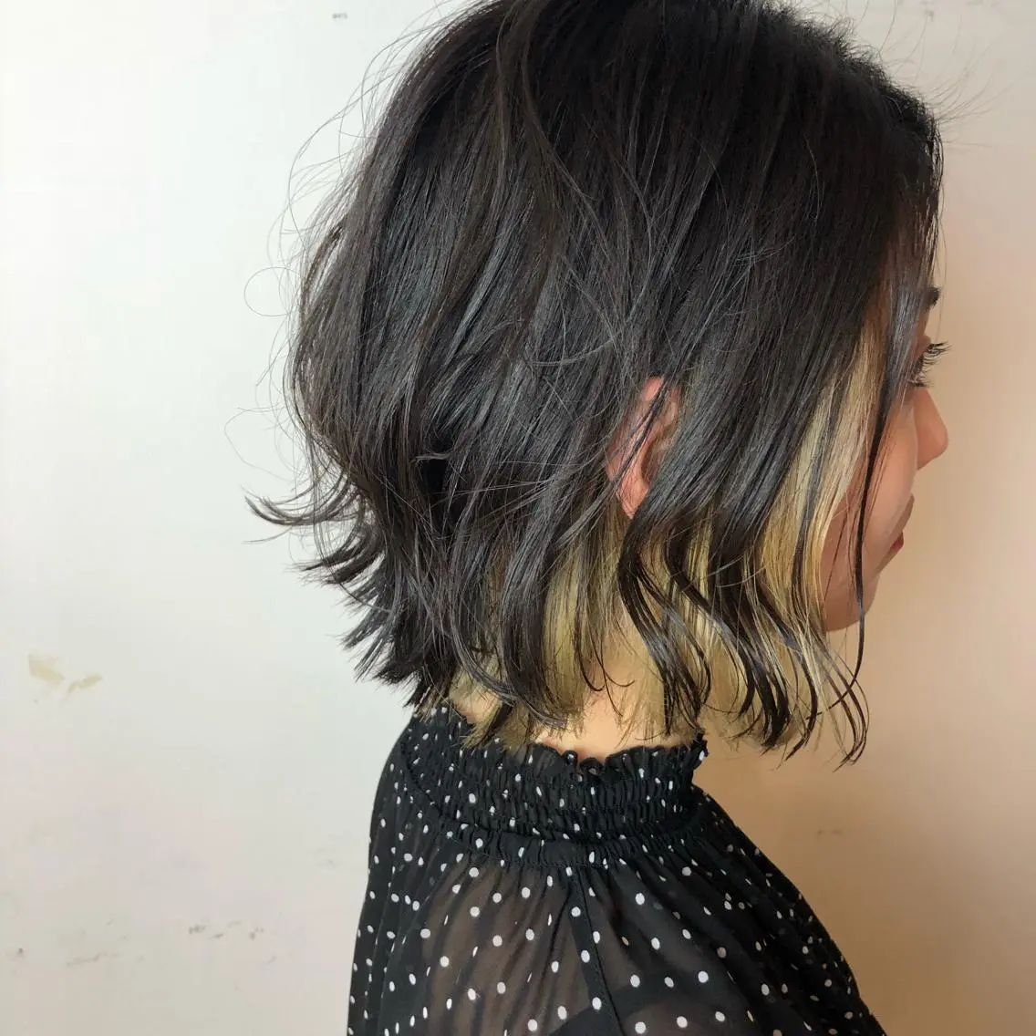 ショート カラー アッシュ ベージュカラー 髪質改善、エクステ 山口卓哉のヘアスタイル