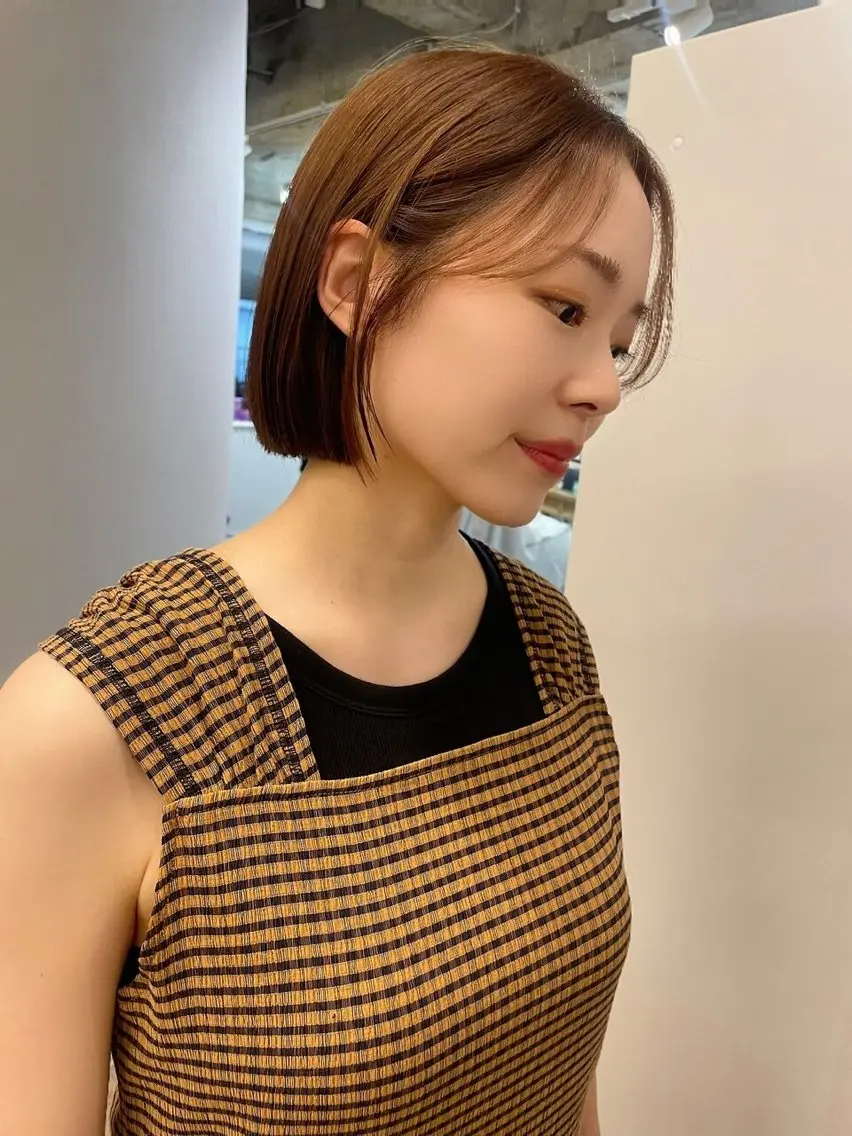 ミディアム カラー カット ヘアカラー トリートメント 足立 七彩のヘアスタイル