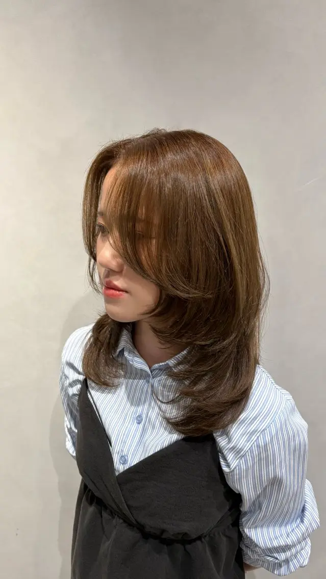 ミディアム ミディアムレイヤー レイヤーカット カット 彩華 🎀 西梅田美容室のヘアスタイル