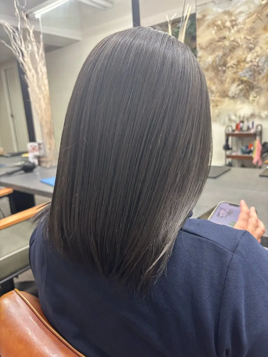 ミディアム カット ヘアカラー nico麻生　長谷川 裕月のヘアスタイル
