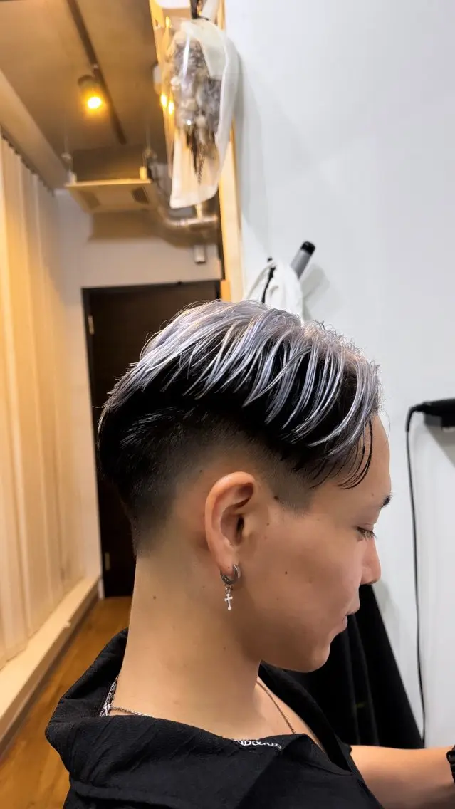 ショート カラー メンズ 椎葉 祐也のヘアスタイル