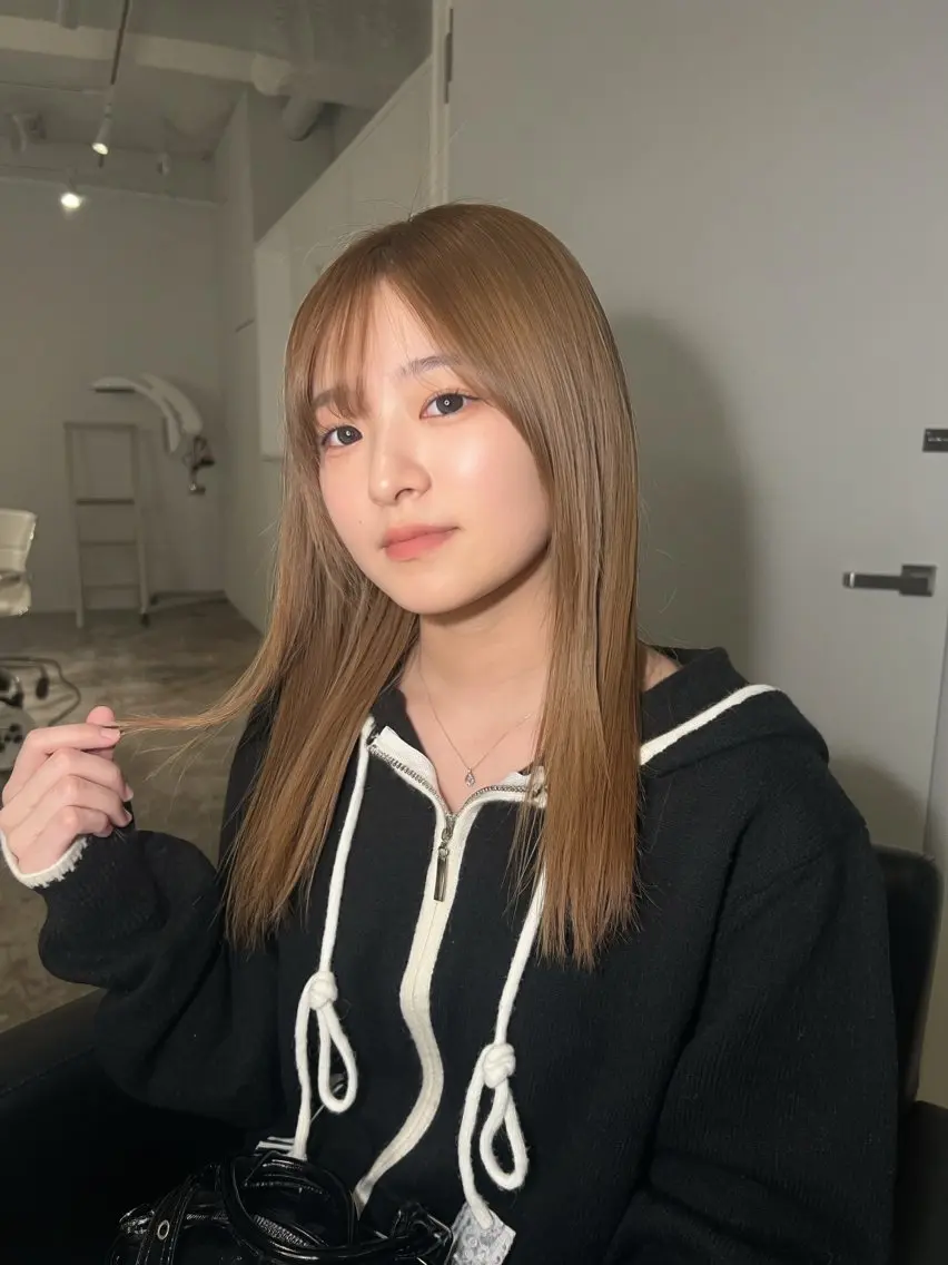 ミディアム カラー カット ヘアカラー KANAMI 🌏のヘアスタイル