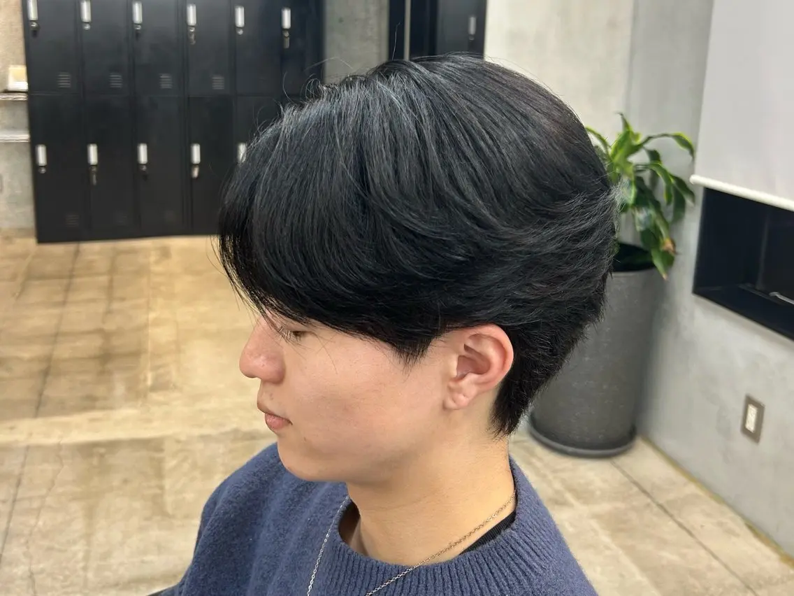 カラー パーマ 黒髪 ブルーカラー ブルーブラック ヘアカラー 水戸/透明感カラー✨ 長谷川凌久のヘアスタイル