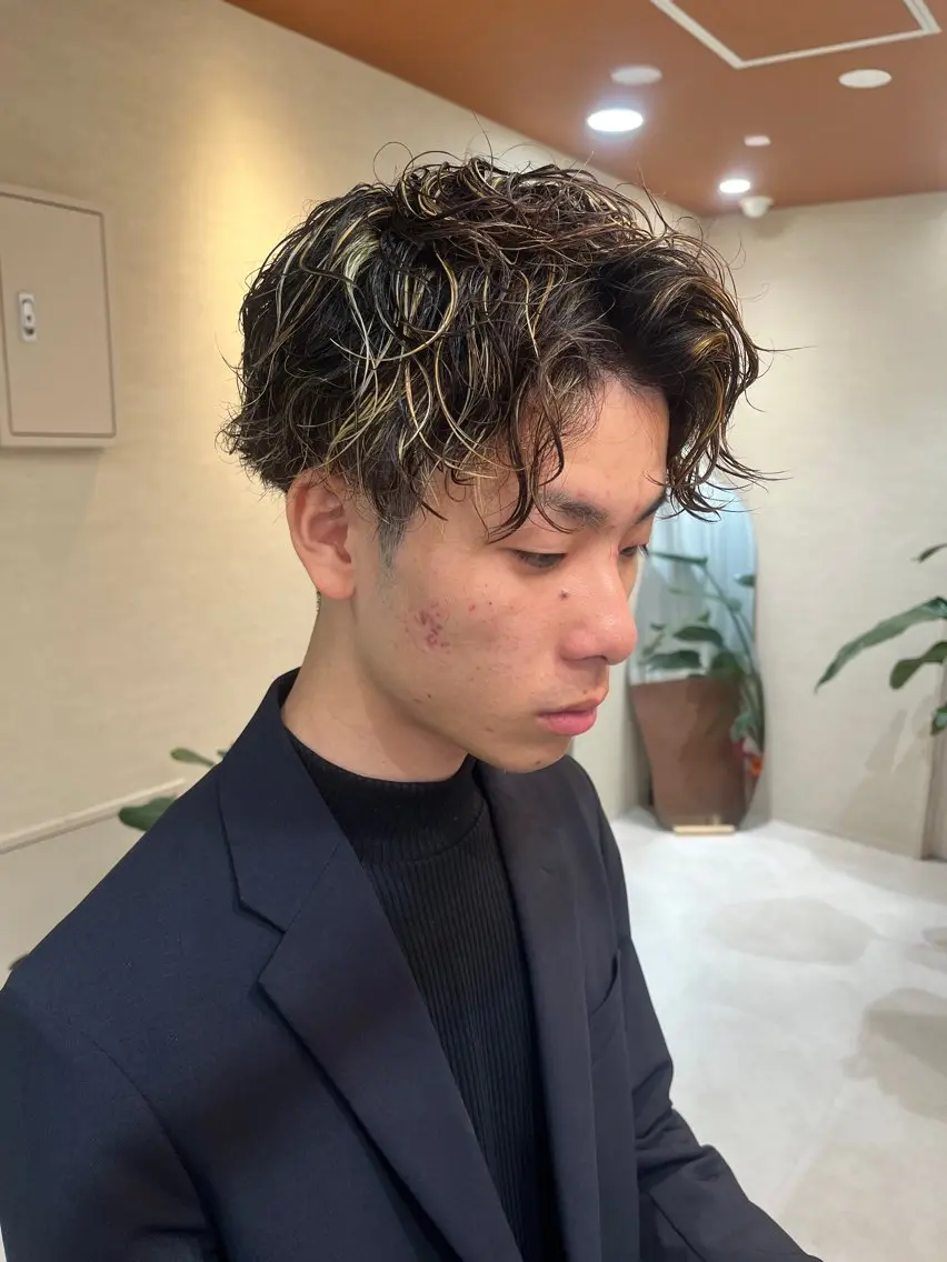 🥇メンズ人気メニュー🥇⚡️カット+メッシュ+パーマ⚡️の写真