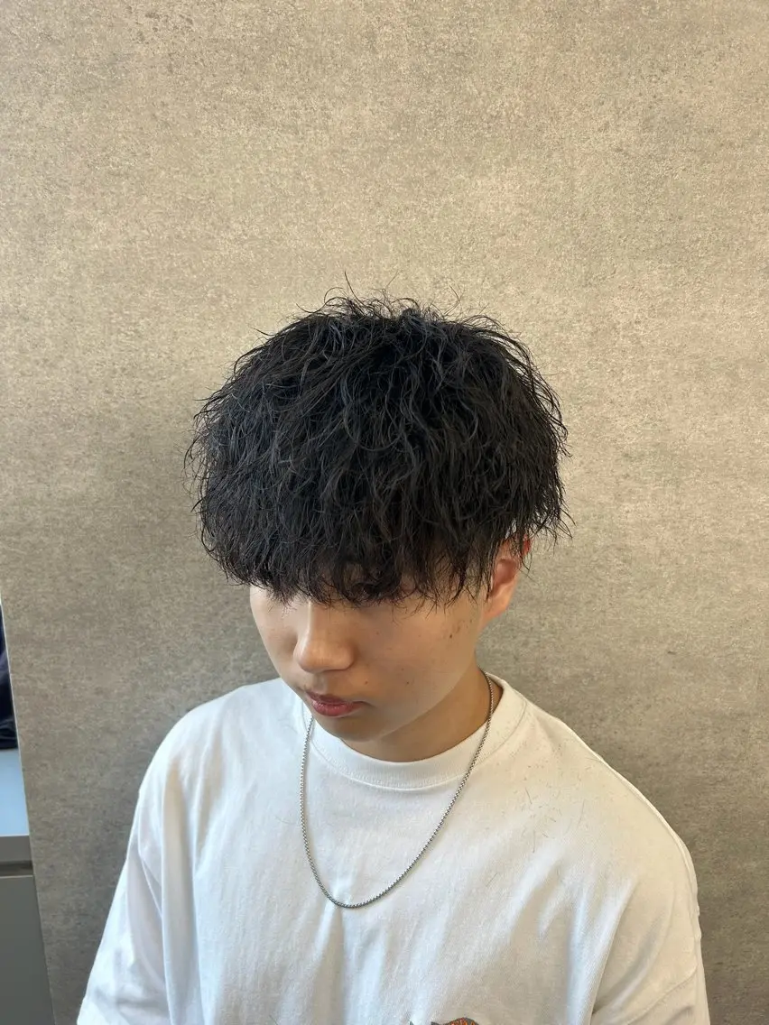 ショート カラー パーマ ヘアアレンジ メンズ キッズ 磯村 翔大のヘアスタイル